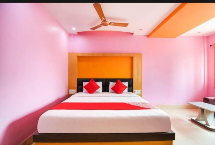 Hotel Orient Residency Колката Номер фото